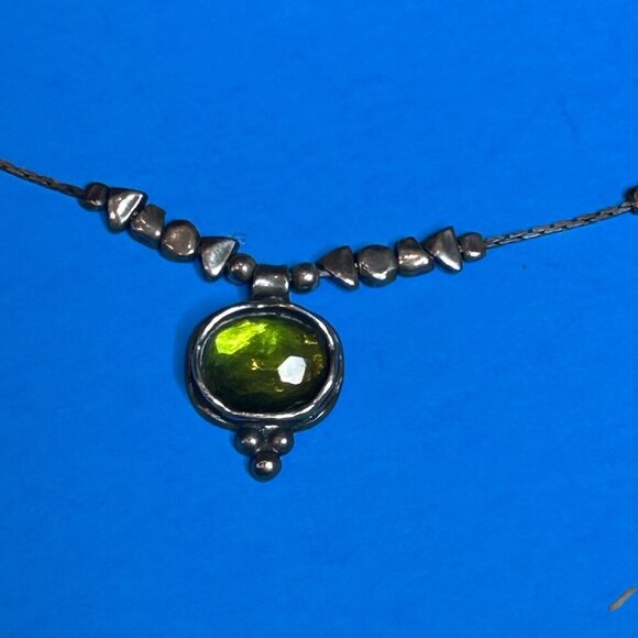 Silpada Green Hammered Sterling Silver Necklace and Earrings Set - Picture 7 of 10